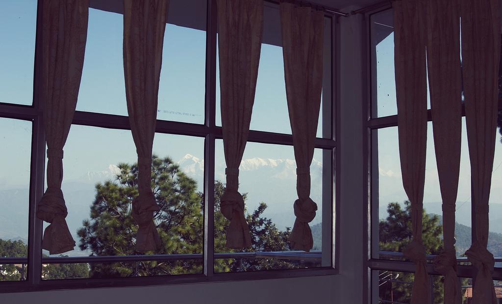 Hotel Hill Palace カウサニ エクステリア 写真
